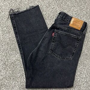 EUC Levi’s Premium Big E Wedgie Straight Jeans Size 28